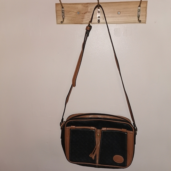 Guy LaRoche  vintage shoulder bag like new - Picture 1 of 8
